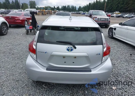 2015 Toyota Prius C из США, поврежденный, VIN JTDKDTB37F1098842